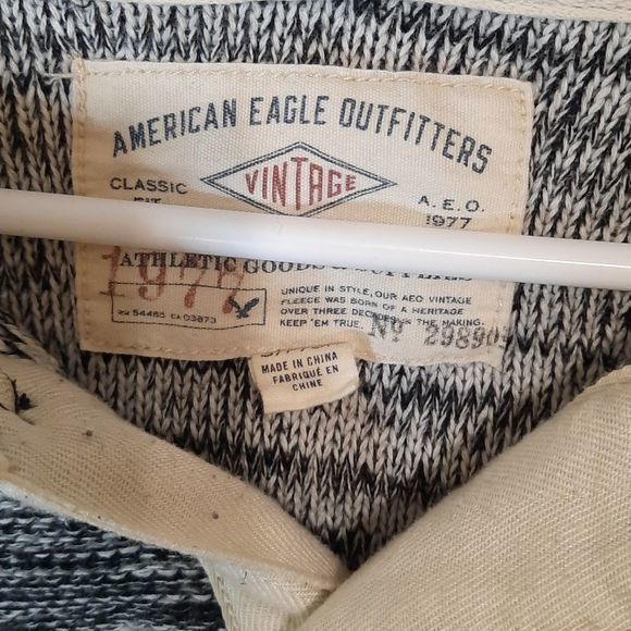 American Eagle Vintage sweater with hood, small - Picture 4 of 9